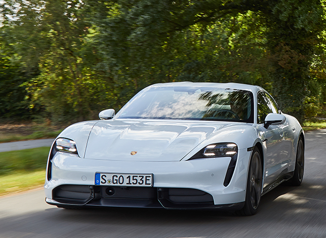 پورشه ، تایکان ، تسلا ، رانندگی ، عملکرد