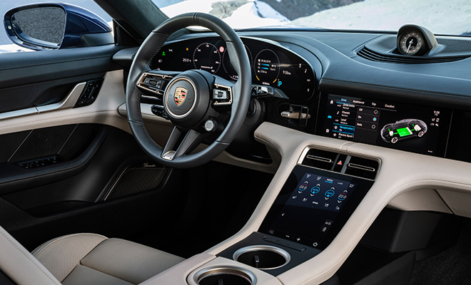 پورشه ، تایکان ، تسلا ، رانندگی ، عملکرد