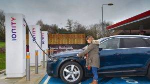 برد خودروی برقی ، بیشترین برد ، برد طولانی ، برد ، خودروی برقی ، تسلا ، ب ام و ، کیا ، هیوندای ، جگوار ، نیسان ، آئودی ، مرسدس بنز 