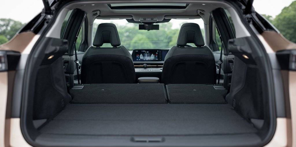 شاسی بلند برقی آریا , ماشین برقی , نیسان برقی جدید