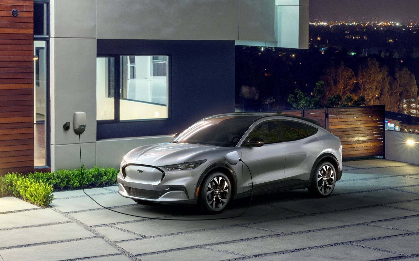 تحویل فورد موستانگ تمام برقی ، ،فورد موستانگ ماچ-ای خودرو تمام برقی ،