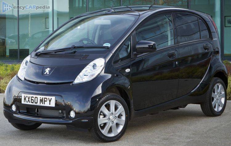 انواع خودروهای برقی موجود در بازار ، مدل ها و برندهای مختلف ، تنوع بالایی