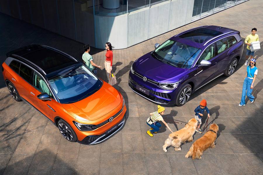 بدون هیچ دکمه و سوئیچ فیزیکی 